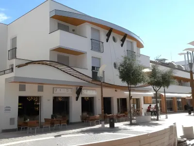 Aparthotel Esperya Hotel berhampiran Faro Rosso