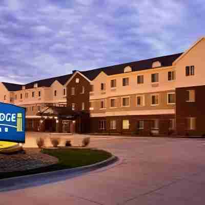 Staybridge Suites Sioux Falls at Empire Mall Hotel Exterior