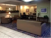 Super 8 by Wyndham Wichita South - Motels