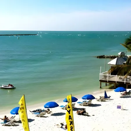Gulfview Hotel - on the Beach