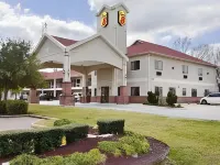 Super 8 by Wyndham Houston/Brookhollow NW Các khách sạn gần Nhà máy bia Karbach Brewing