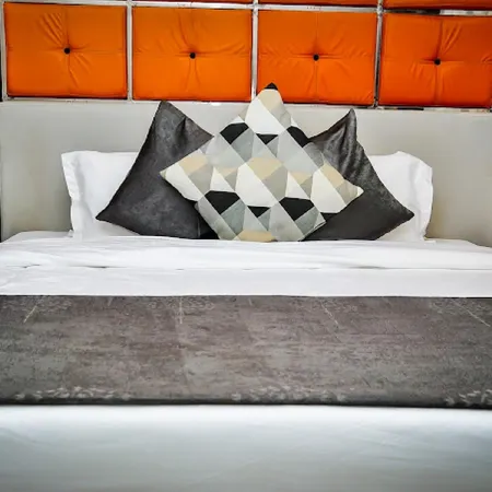 Cozy Suites