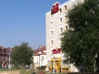 Brit Hotel Lille Centre Hotels near Maison Folie Wazemmes
