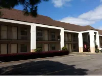 Deluxe Inn