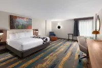 La Quinta Inn & Suites by Wyndham Knoxville Papermill