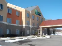 Holiday Inn Express Lapeer Hotels near Meijer Optical