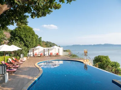 Victoria Cliff Hotel & Resort Hotels near Kawthaung Photos Point