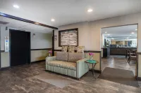 Travelodge by Wyndham Brooklyn Center Hotels in Brooklyn Park