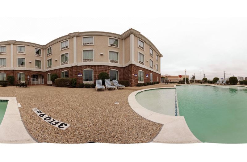 Holiday Inn Express & Suites Waxahachie by IHG photo 2