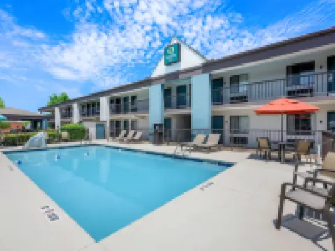 Quality Inn Pelham I-65 Exit 246 Hotels in Pelham