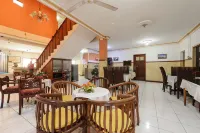 Hotel Al Hakim Syariah Hotel dekat Sekertariat jakmania kampung melayu