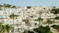 R2 Maryvent Beach Apartments - Kitchens