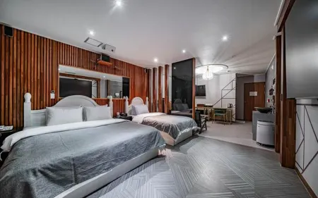 Buan Hotel Bellino Отели в г. Пуан