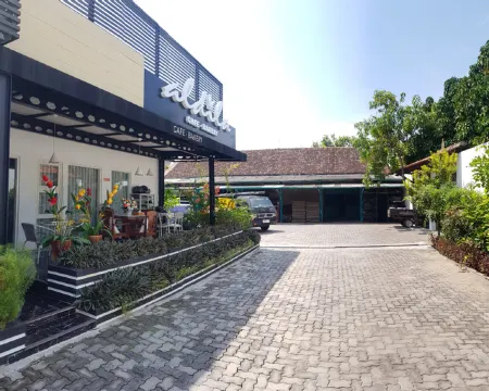 Aldila Resort by Pillow Отели в г. Kendal Regency