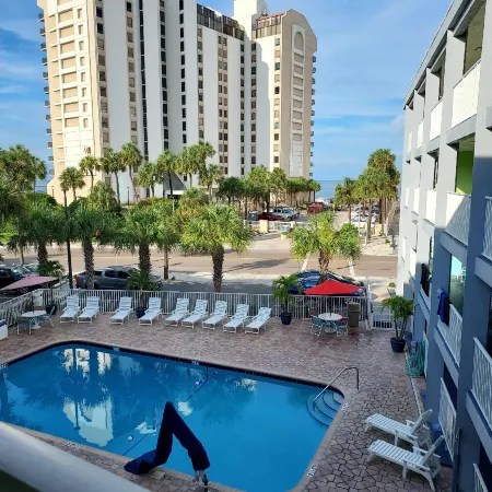 Pelican Pointe
