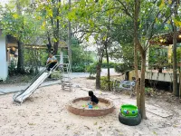 Tree House Hotel Hotel di Sisaket