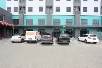 Aurora Rooms Riverdale Hotels in Bekasi Regency