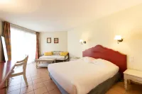 Golden Tulip Avignon le Paradou