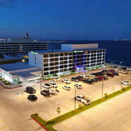 Holiday Inn Express CORPUS CHRISTI - BEACHFRONT by IHG