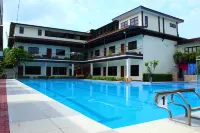 MaClare Resort - Pools
