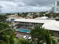 Caribbean Resort by the Ocean - Beach