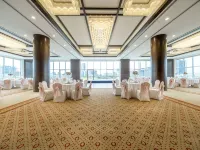 Clarion Hotel Istanbul Mahmutbey Hotels near Bagcilar