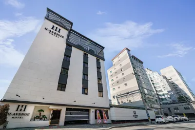 金海三界H大道 Shell mound gallery in Gimhae Bonghwang-dong Relice附近的飯店