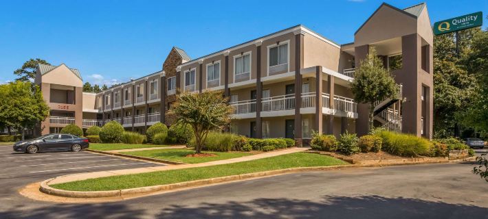 Quality Inn Northlake Hotels in DeKalb County