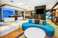 Fairfield Inn & Suites Van Canton Area - parking