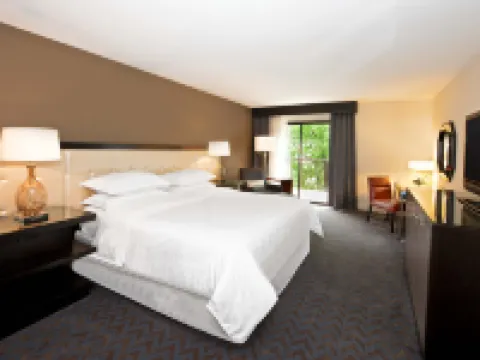 Sheraton Minneapolis West Hotel Hotels in Minnetonka