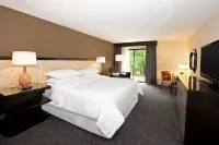 Sheraton Minneapolis West Hotel