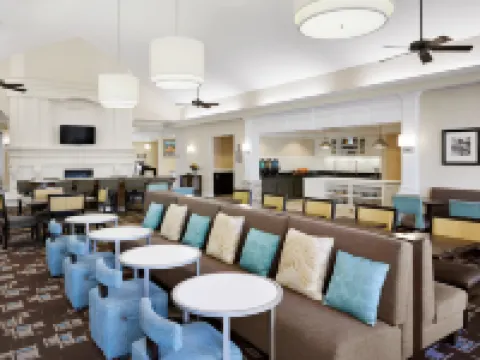 ホームウッド スイーツ バイ ヒルトン シャンペーン - アーバナ シャンペーンのホテル