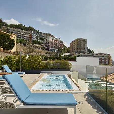 De Bonart Naples, Curio Collection by Hilton