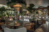 THesis Hotel Miami Coral Gables, Curio Collection by Hilton - bar