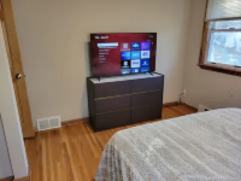 Minutes From Mall Of America and Airport -Single family quiet non through street Hotels in Richfield