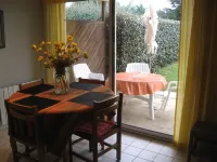 Apartment with garden in quiet and well placed residence wi-fi near beaches