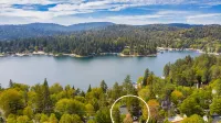 SPECTACULAR LAKE VIEW HOME, 3100 SFT, A/C, SPA, STEPS to LAKE
