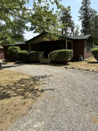 Spacious, peaceful home away from home...snow or sun!