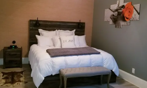 Luxury Living @ the OrangeRoom over East Point