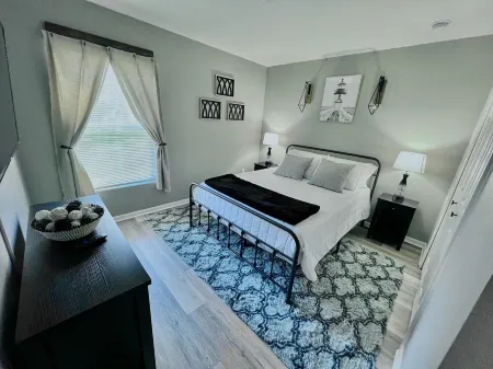 15 Min to Beach - Hot Tub - Game Room - Fire Pit - Near: St. Augustine / Flagler Отели в г. Палм Коуст