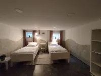 Vacation home for families/groups/friends Dogs allowed 8 adults 2 children