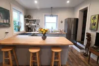 Newly renovated studio Apartment in Downtown Lexington. 5 min walk to W&L or VMI