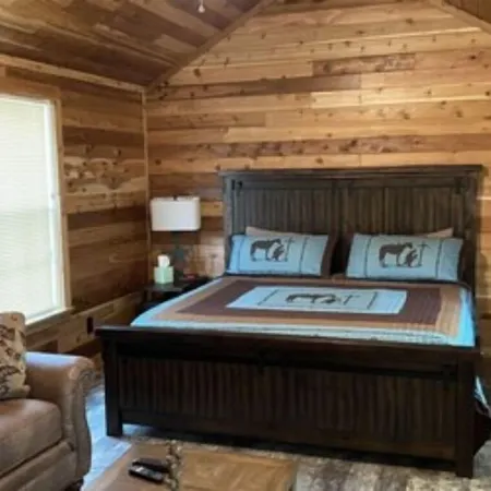 Crooked Creek Ranch Cabin 10