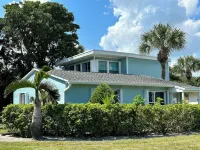 SOUTH BEACH's Closest Home • AQUA COTTAGE • Comfy Cozy Fun Seaside Vero Beach