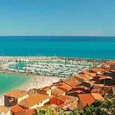 NEW! 2 Pieces Design, Downtown, 200 m beaches, air conditioned Hotel Exterior