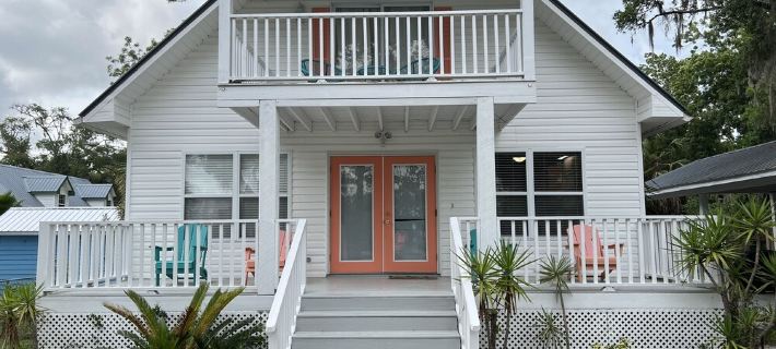 Cozy 3 bedroom 2 bath with views of the River Hotels in Steinhatchee