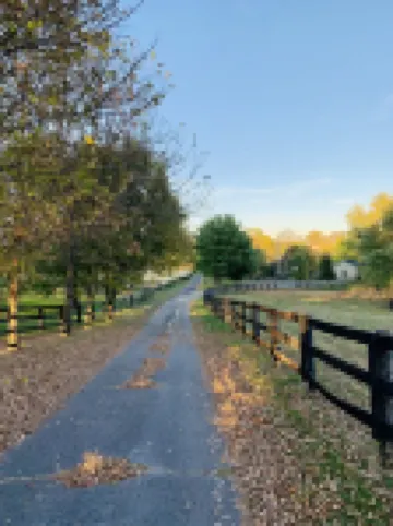 Raven Fox Farm-Country Charm! 5 BR Only 8 miles from Keeneland and BG Airport Hotels in Woodford County