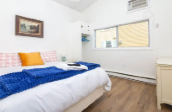 Oceanfront 4 BR/2 Bath Long Beach Vacation Home - Grill, Outdoor shower, AC