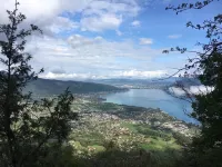 Contemporary house with private pool between lake and mountains - Wifi