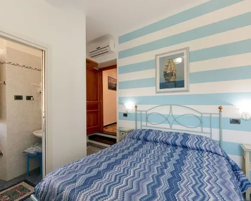 Romantic Double Room Hotels in Corniglia